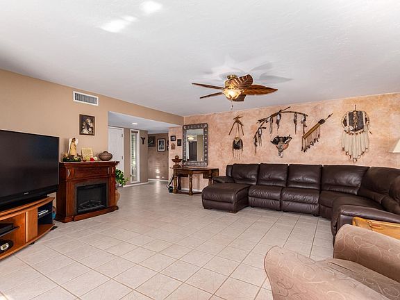 4th image of 26601 S Shumaker Dr