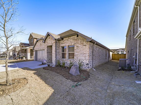 3rd image of 3412 Chasemoor Dr