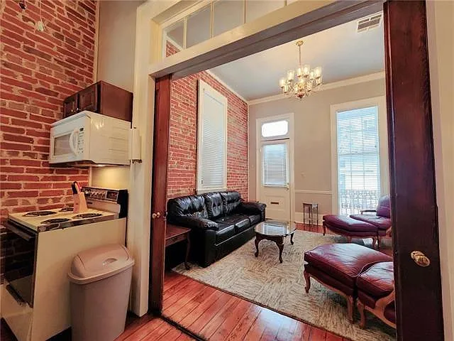 740 Dumaine St — Photo 5