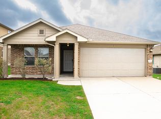 110 Kingfisher Ln, Kyle, TX 78640