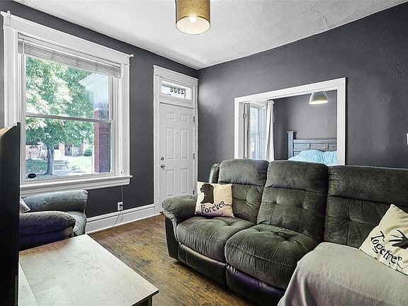 4th image of 4368 Ellenwood Ave