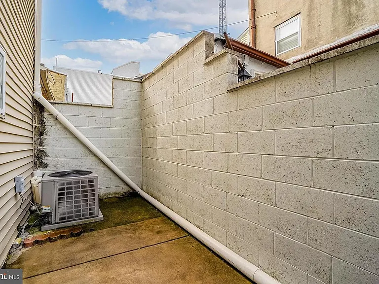 1136 Oneil St — Photo 18