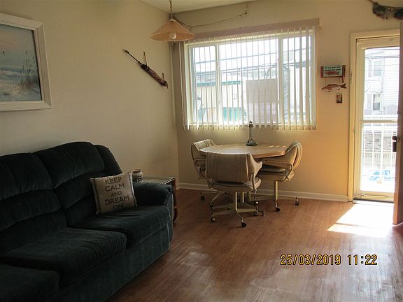 4th image of 3918 Landis Ave Unit 205