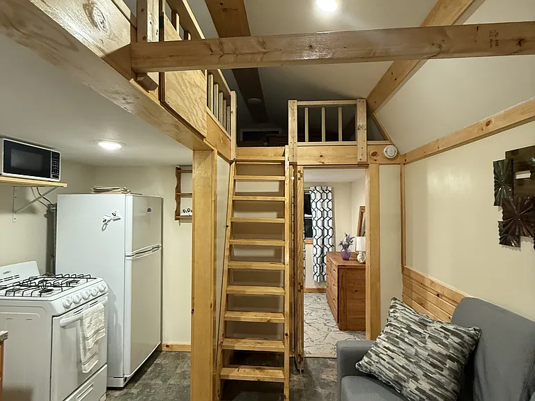 327 Shusta Rd #2 — Photo 3