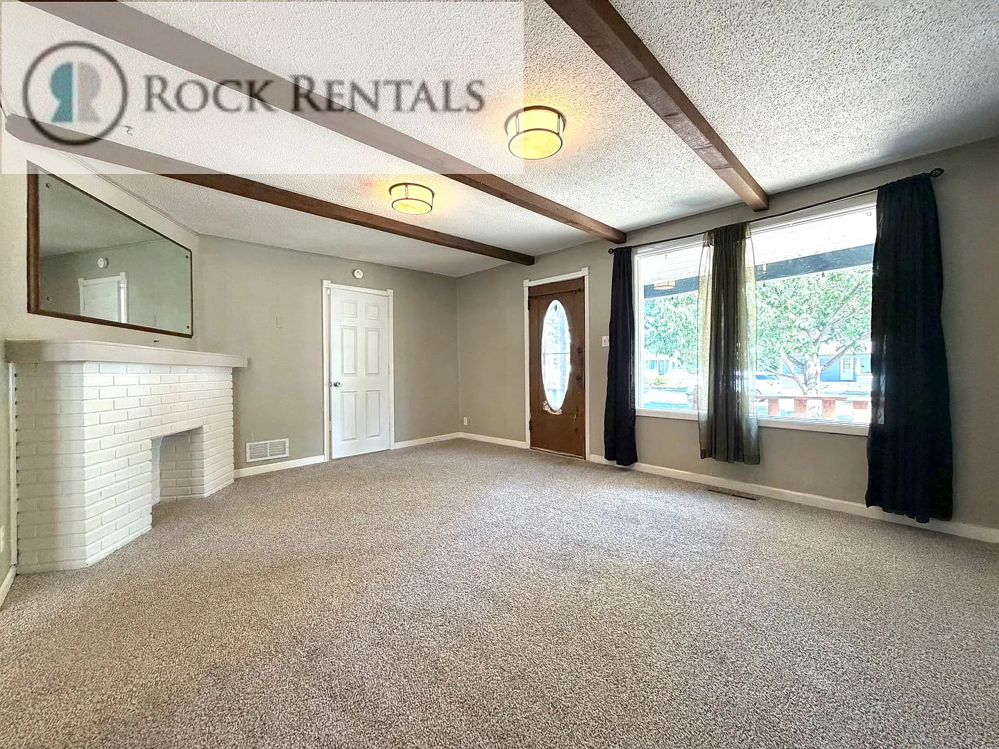 3 Bedroom 1 Bath House with Covered Parking — Photo 2