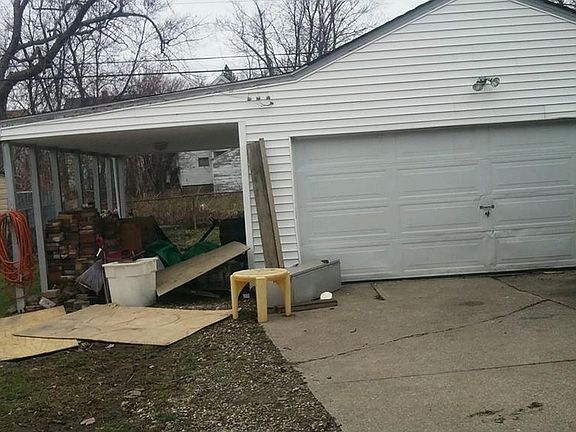 3rd image of 3313 E 137th St