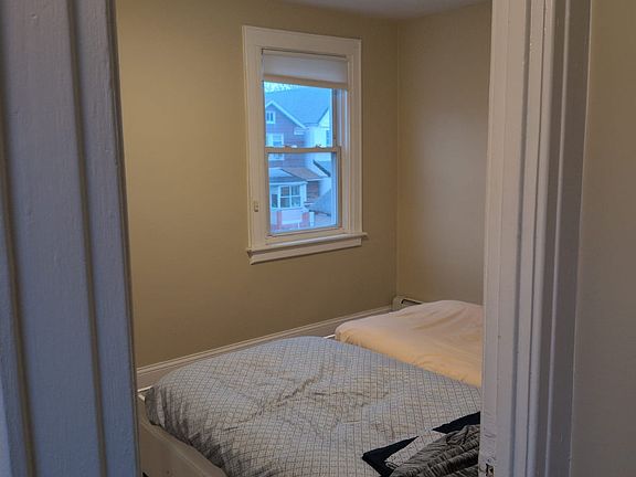 5th image of 9567 114th St Floor 2