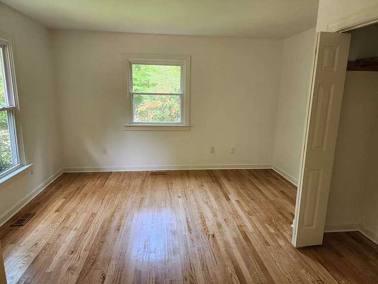 1407 Dispatch Rd — Photo 9