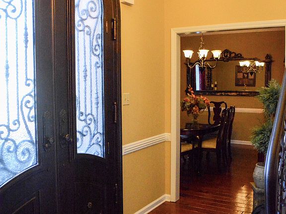 5th image of 513 Ashton Woods Ct