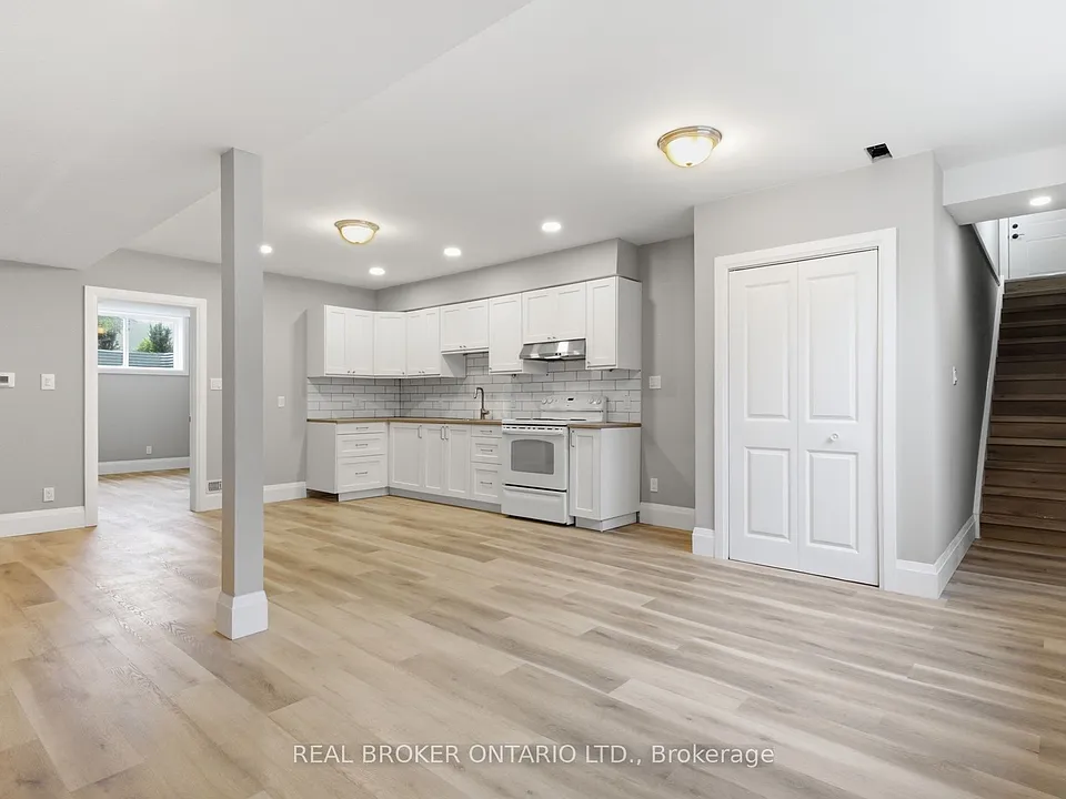 296 Saint Ann Ave