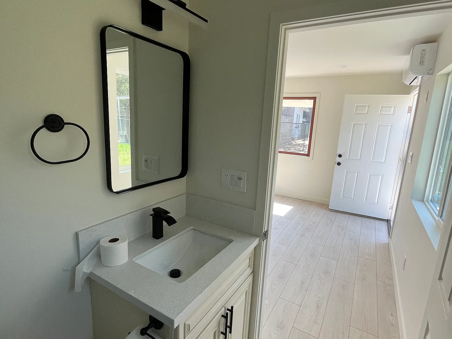 14629 Haynes Street, Van Nuys , CA 91401 — Photo 4