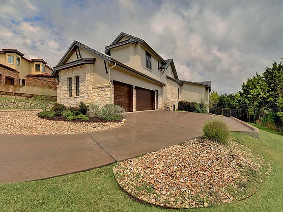 2nd image of 4700 Pecan Chase
