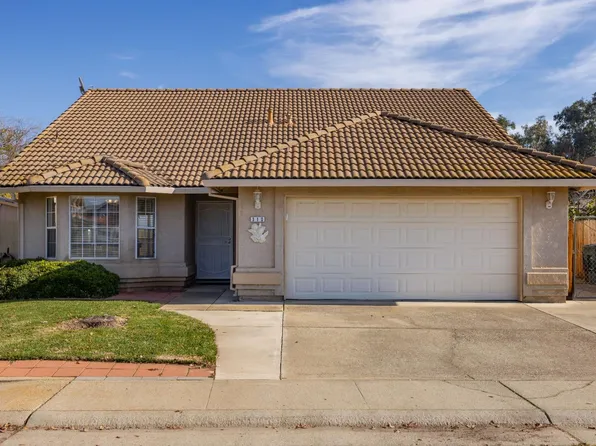 310 Manor Dr, Ione, CA 95640