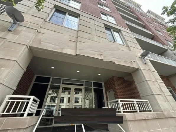 820 N Pollard St APT 415, Arlington, VA 22203
