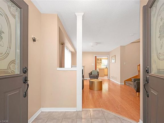 4th image of 2189 Shorncliffe Blvd
