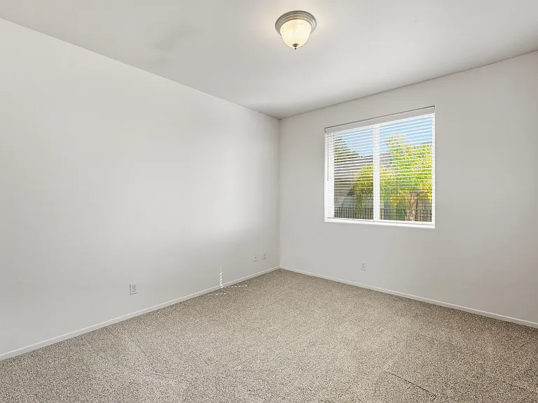 1415 N Vulcan Ave #12 — Photo 13