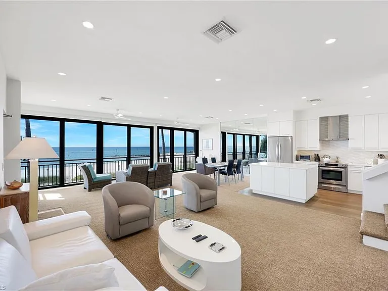 2211 Gulf Shore Blvd N #C4 — Photo 4