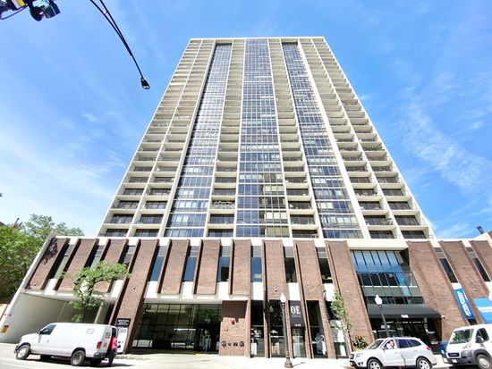 1636 N Wells St APT 2411, Chicago, IL 60614