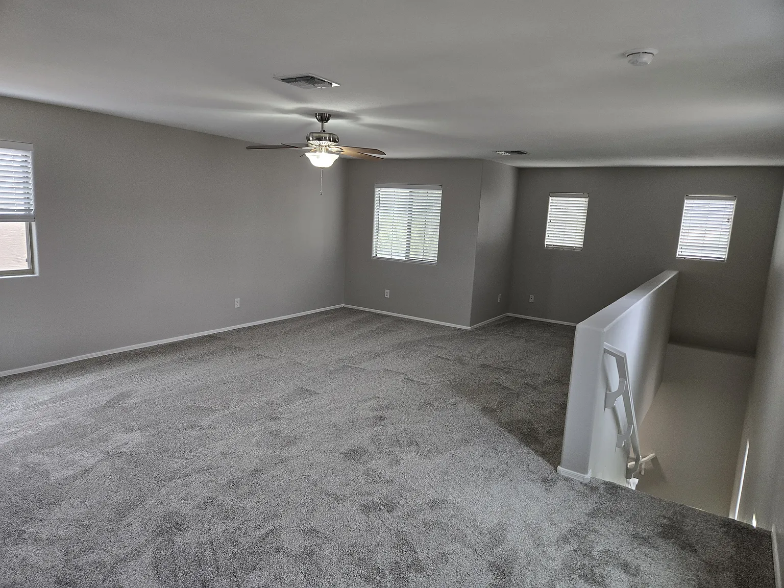 3 bed, 2.5 bath, 2136 sqft, $2,100 — Photo 3