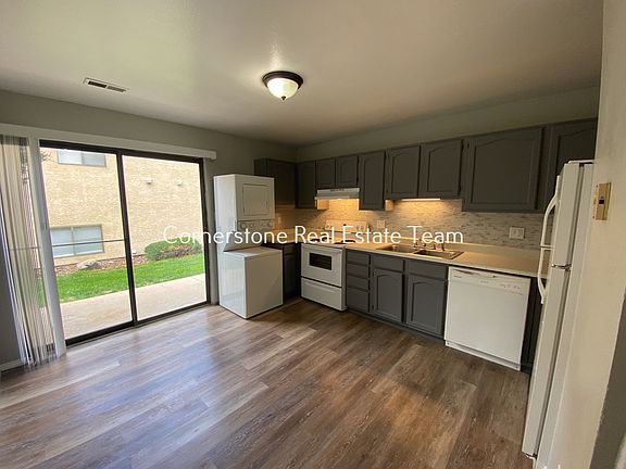 3rd image of 2625 E Uintah St #B