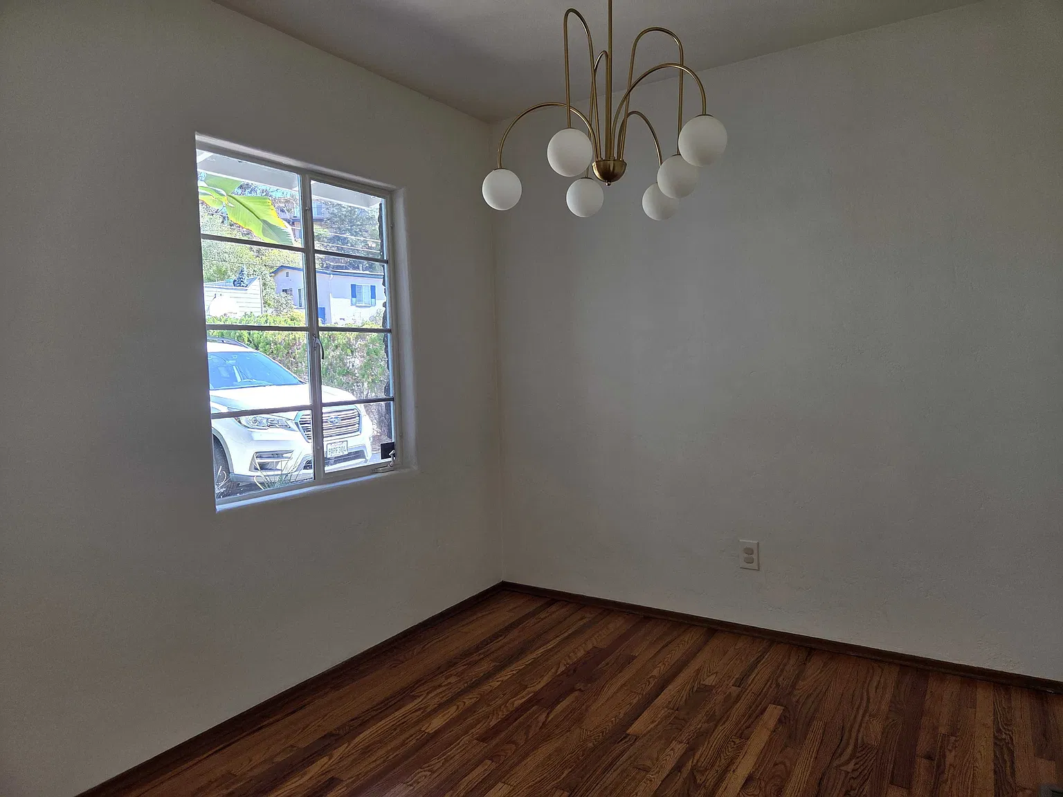 4 bed, 1370 sqft, $3,995 — Photo 4