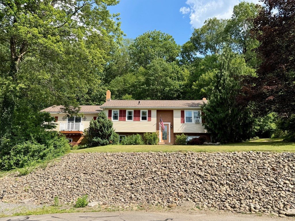 116 Hollmarc Blvd, Franklin, PA - View 2
