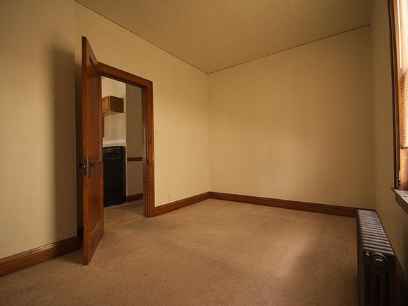 4th image of 4359 S Artesian Ave #F2
