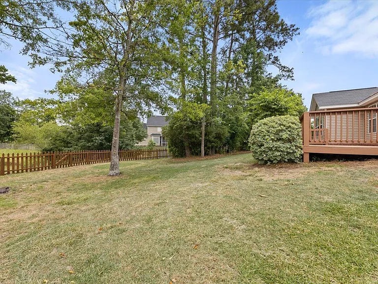 1201 Grasswind Dr — Photo 5