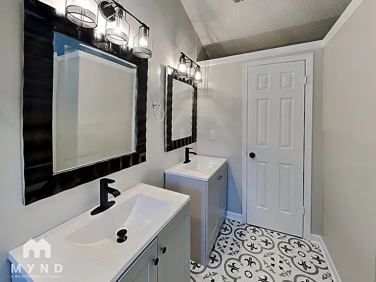 6610 Waders Ridge Dr — Photo 8