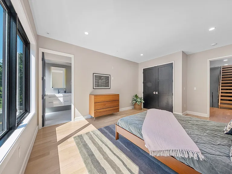 8824 Churchill Rd — Photo 28