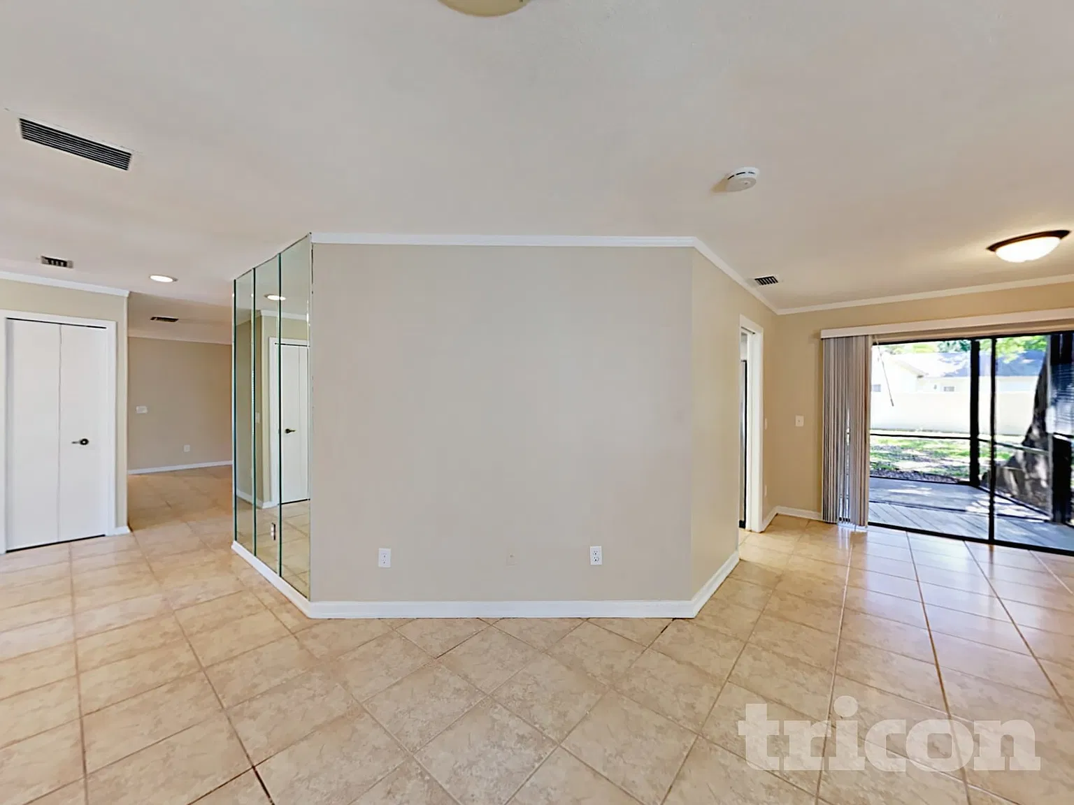 9118 Pebble Creek Drive Tampa FL — Photo 4