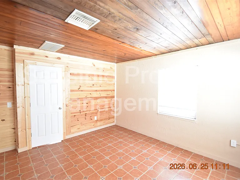 146 Coral Ave #C — Photo 9