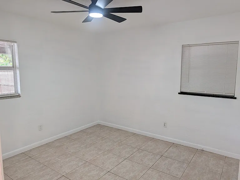 2109 E Bougainvillea Ave #A — Photo 7