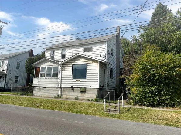 583 Railroad St, Windber, PA 15963