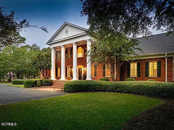 4th image of 680 Lexington Drive