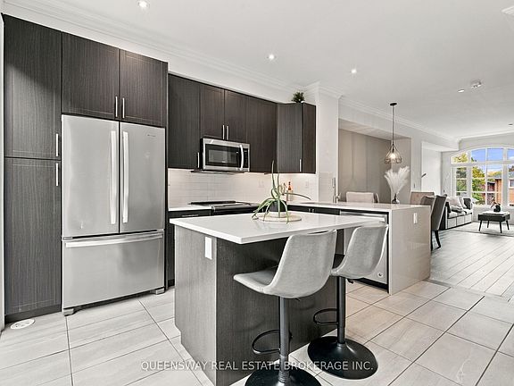 4th image of 37 29th St