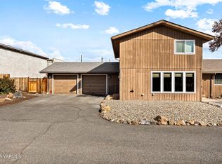3805 W Prasch Ave, Yakima, WA 98902