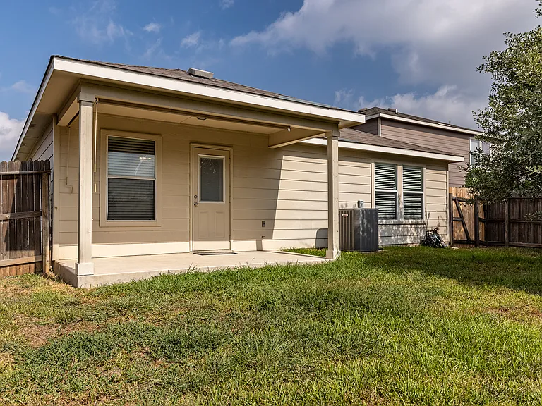 8966 Oakwood Park — Photo 27