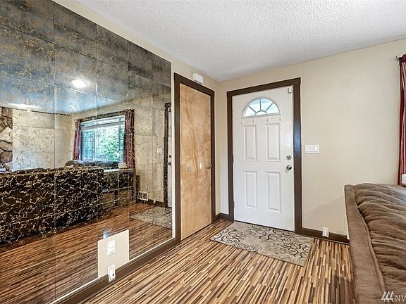 5th image of 850 Marci Ct SE