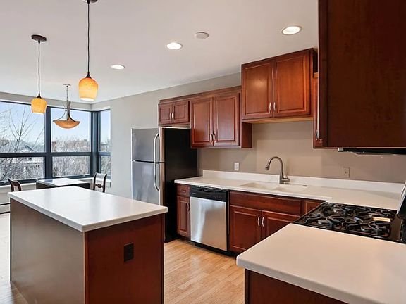 3rd image of 2500 Blaisdell Ave APT 411