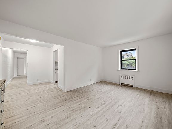 2nd image of 2335 Hudson Ter APT A7