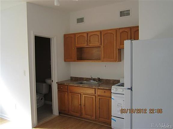 2nd image of 47 Park Ave