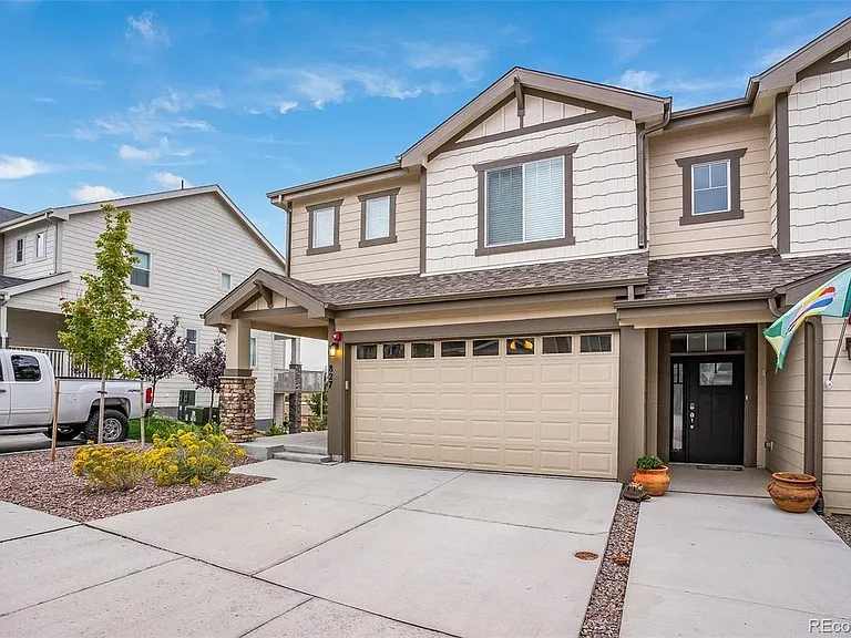 827 Marine Corps Dr — Photo 3