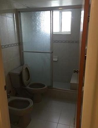 4th image of 2200 W 74th St #10119