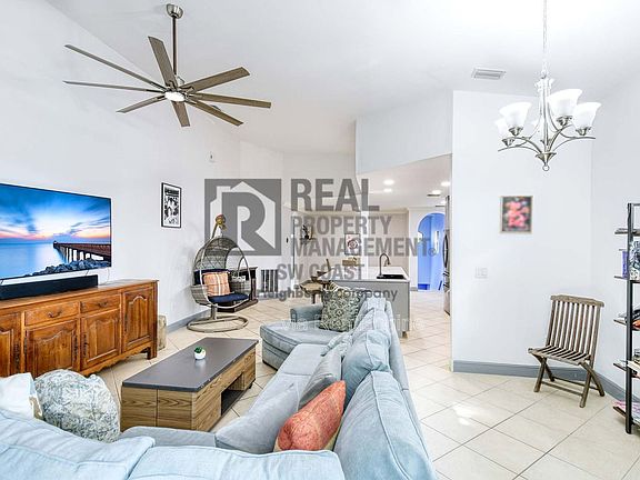 4th image of 27020 Adriana Cir APT 201