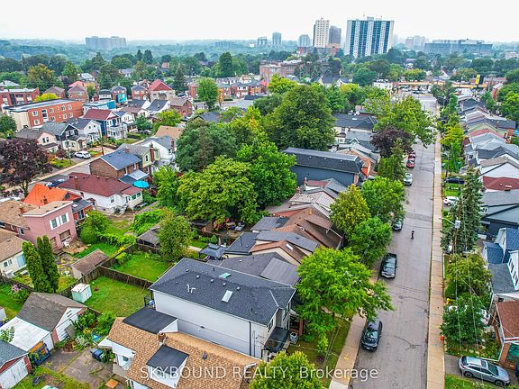 3rd image of 43 Craydon Ave
