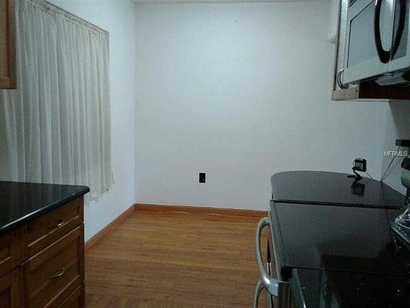 5th image of 120 W Pierce Ave