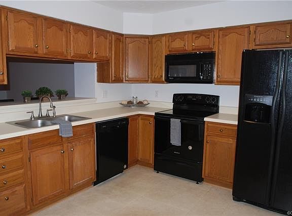 5th image of 7822 Balineen Ct