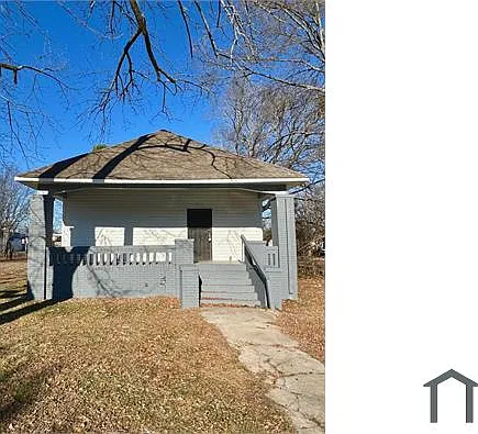 6820 Division Ave
