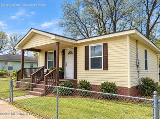 109 Young St, Greenwood, MS 38930